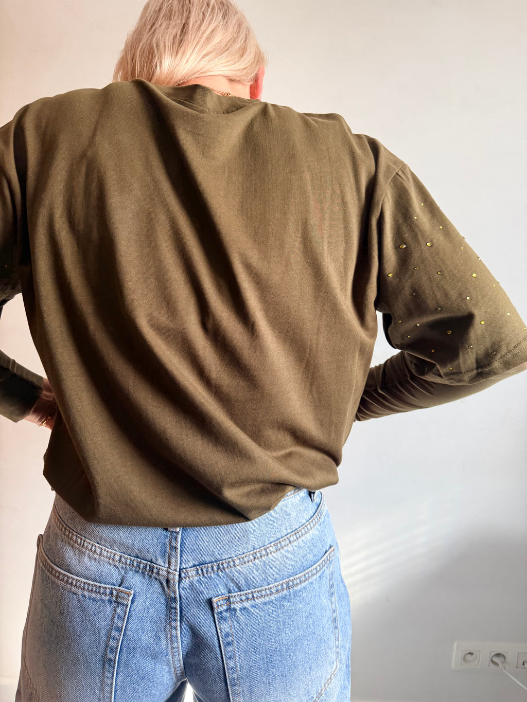 Oversized T-shirt with rhinestones