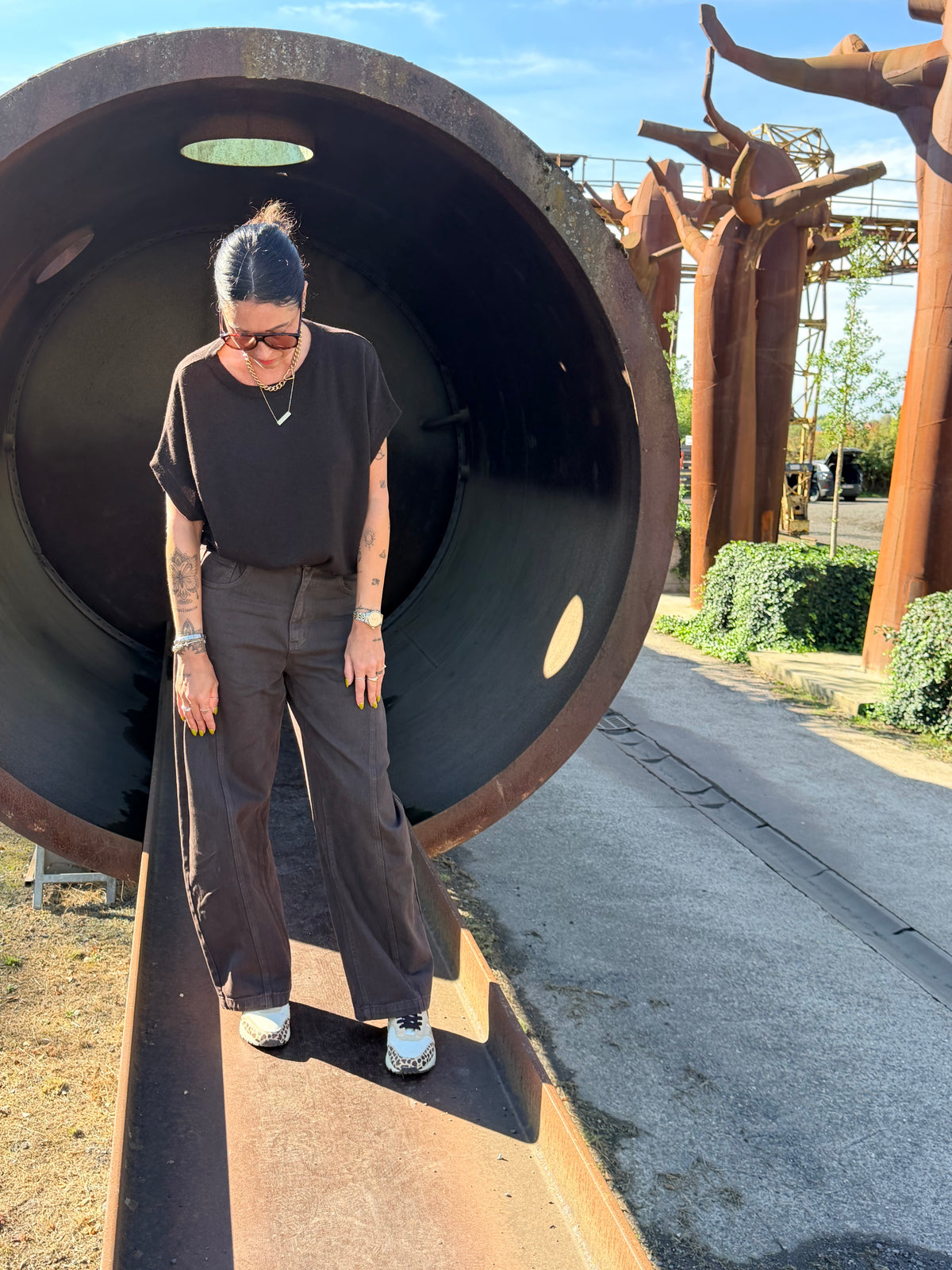 Dark Brown Wide-Leg Jeans